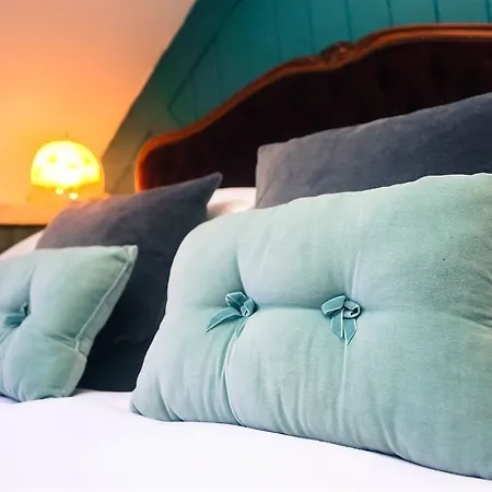 Отель Dotty's Boutique