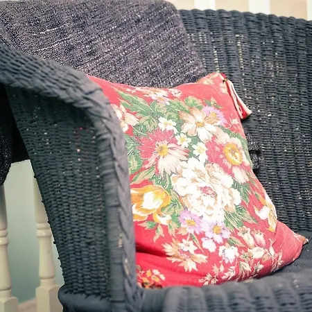 Dotty's Boutique Стейтес